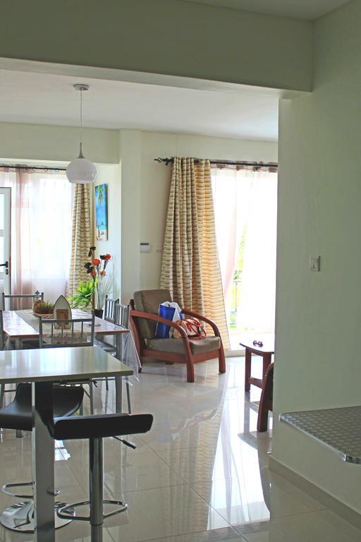 Twins Apartments Flic-en-Flacq エクステリア 写真